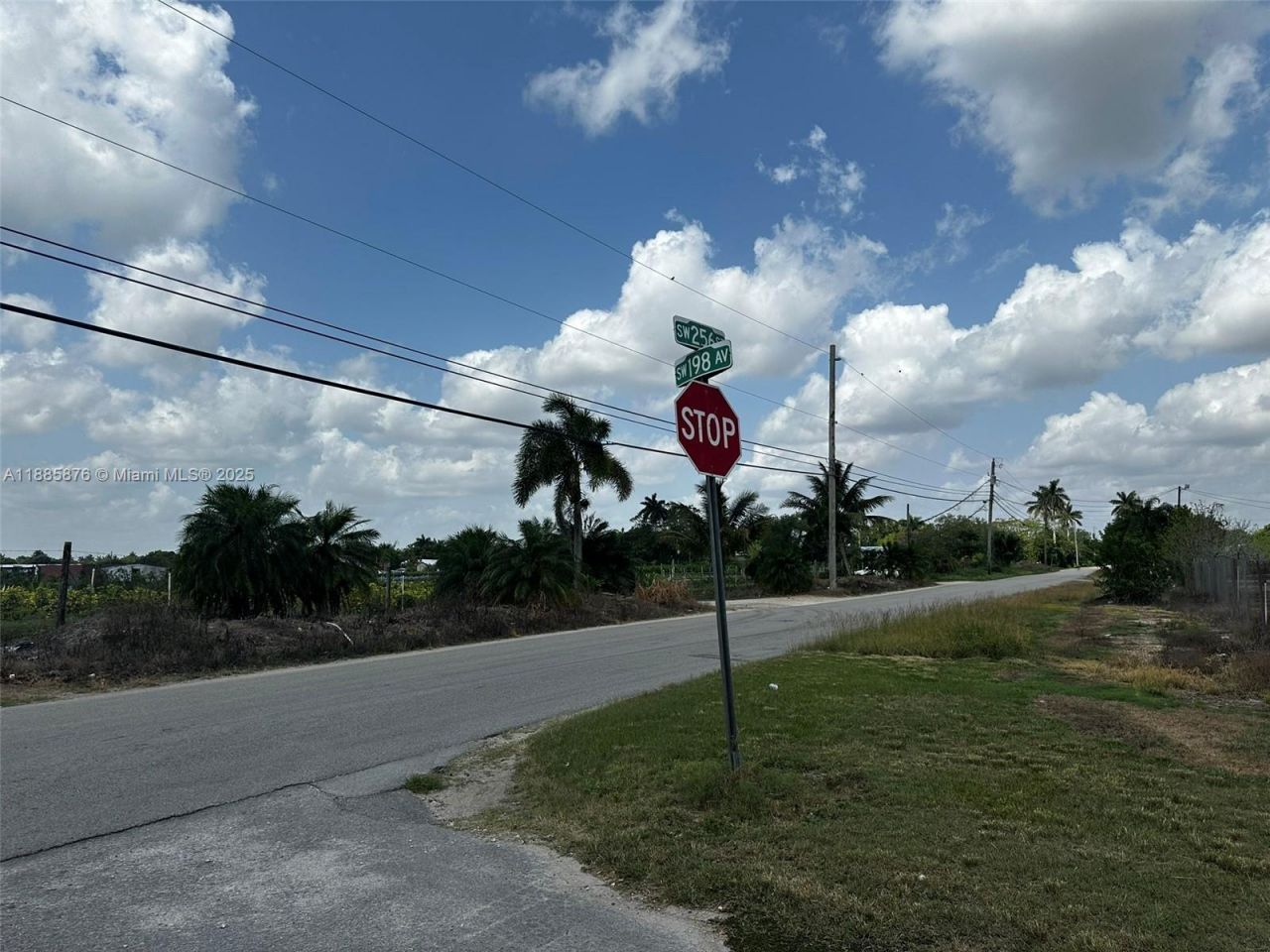 19815 SW 256 St, Homestead, FL 33031 Photo