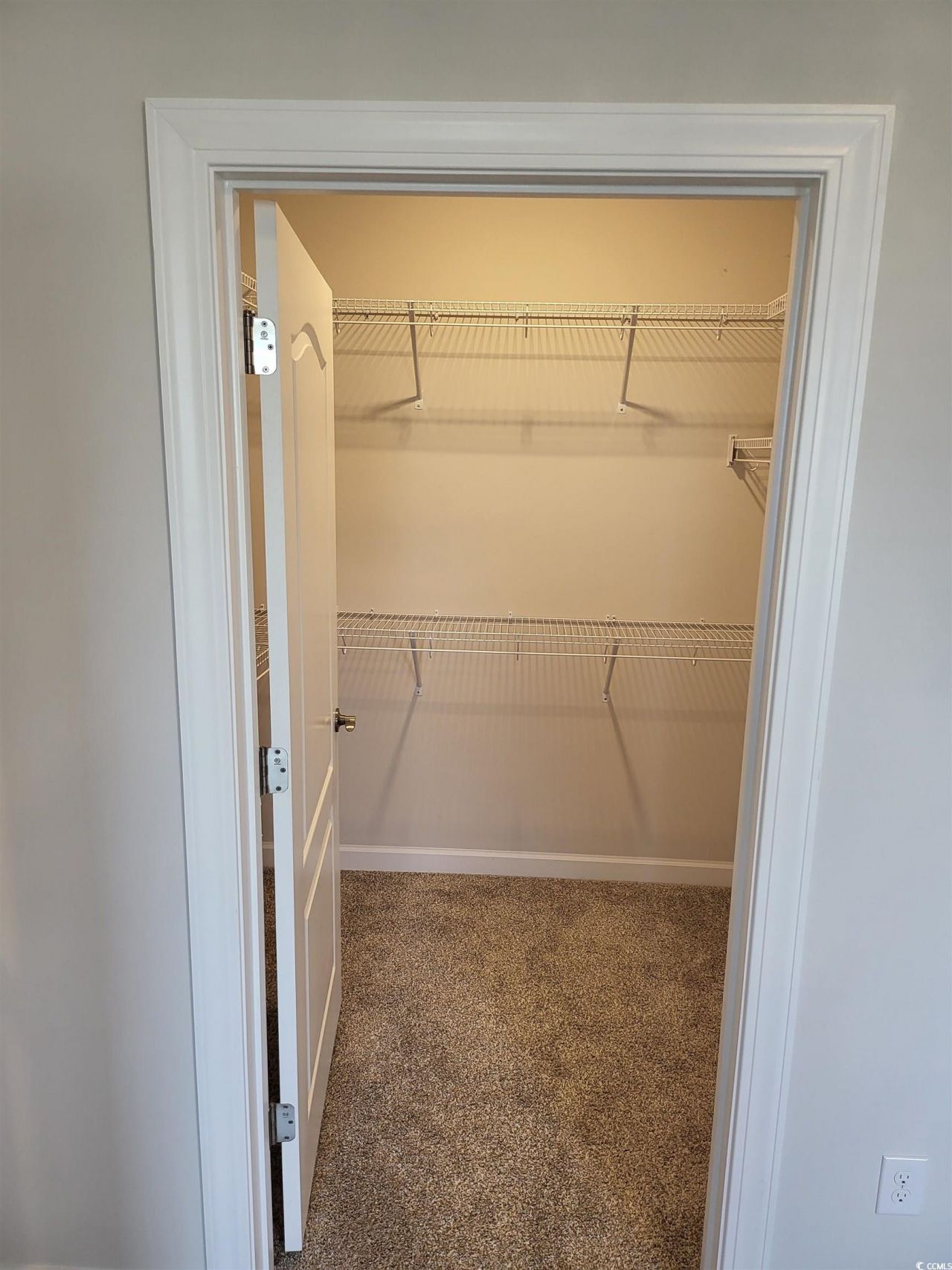 236 Goldenrod Circle Photo 10