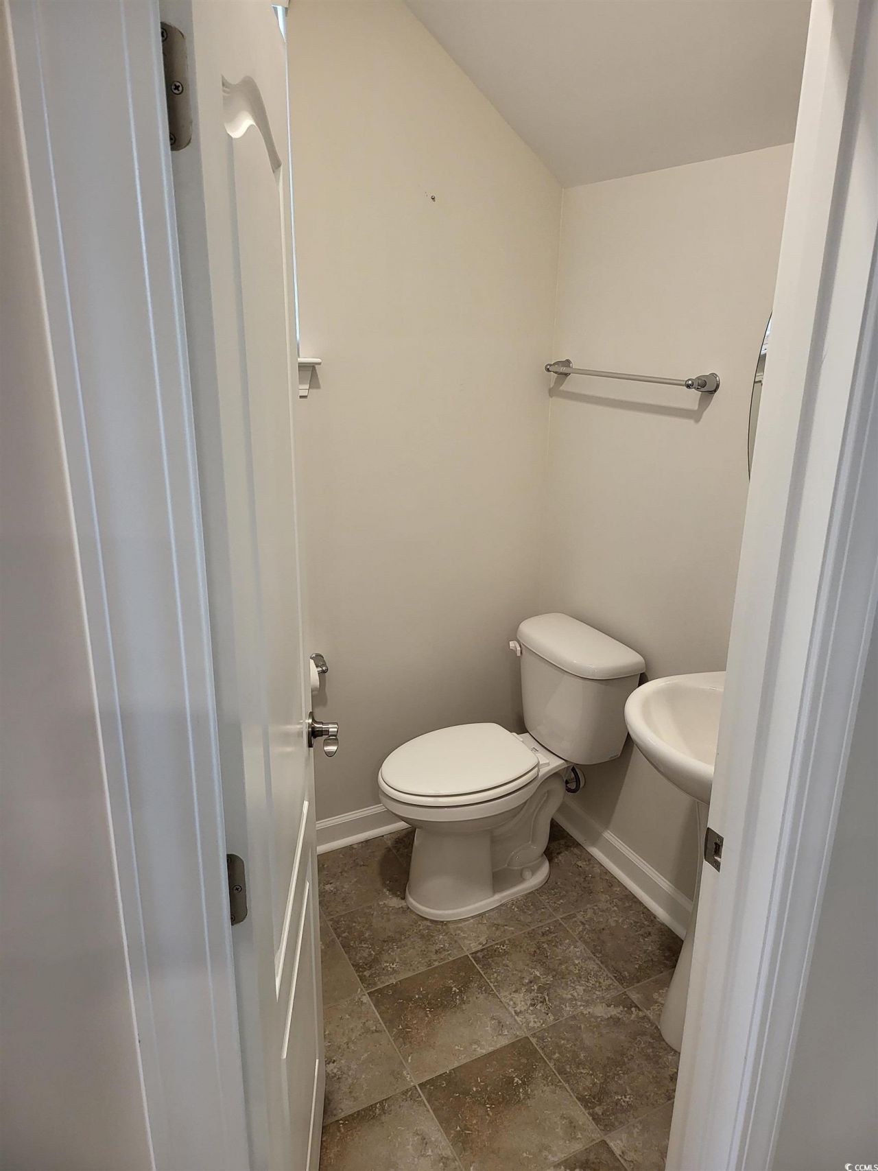 236 Goldenrod Circle Photo 4