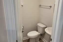 236 Goldenrod Circle photo 4