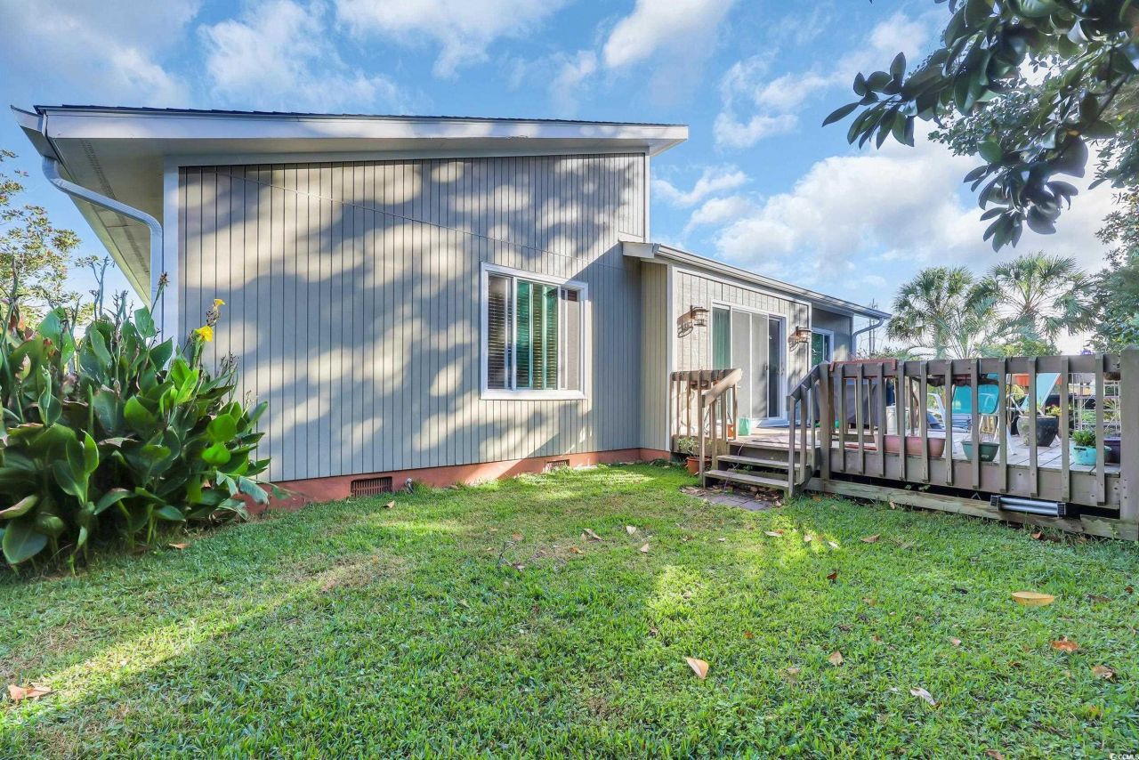 609 Bay St. Photo 29