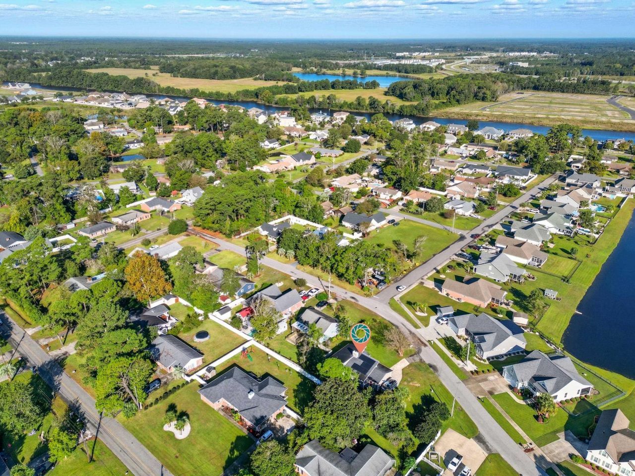 609 Bay St. Photo 40