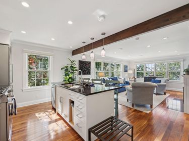 132 Summit Avenue, Center City, MN 55012