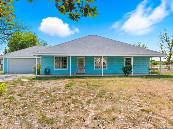 715 Happy Haven, McQueeney, TX 78123