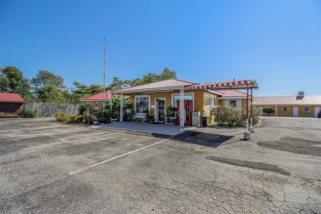 1224 N Dixie Highway, Cave City, KY 42127 Main Photo