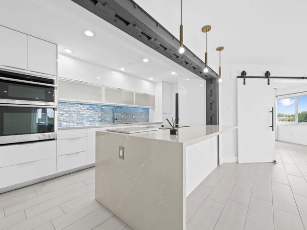 877 NE 195th Street, Unit 422, Miami, FL 33179