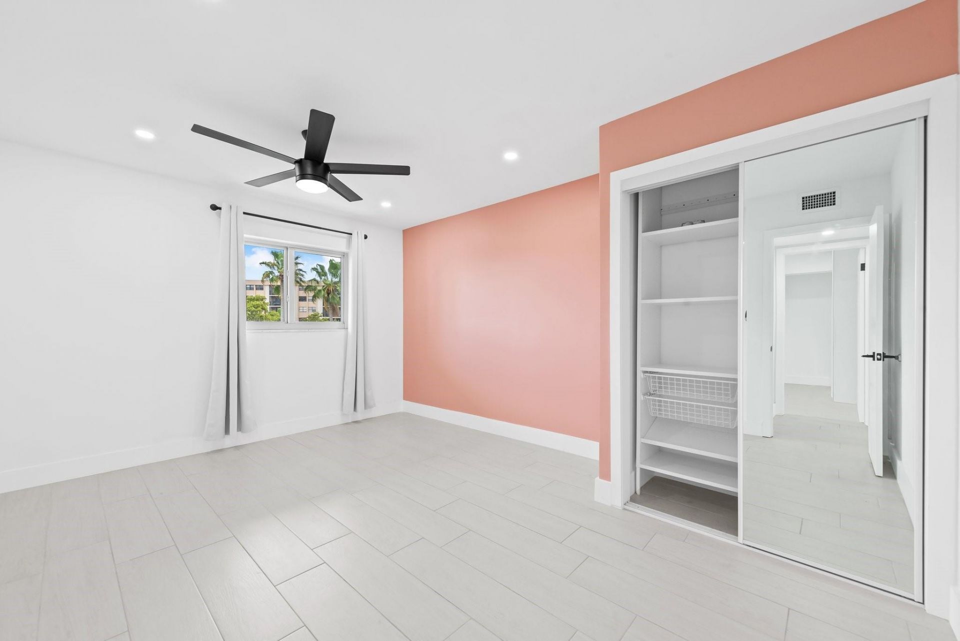 877 NE 195th Street, Unit 422, Miami, FL 33179 Photo