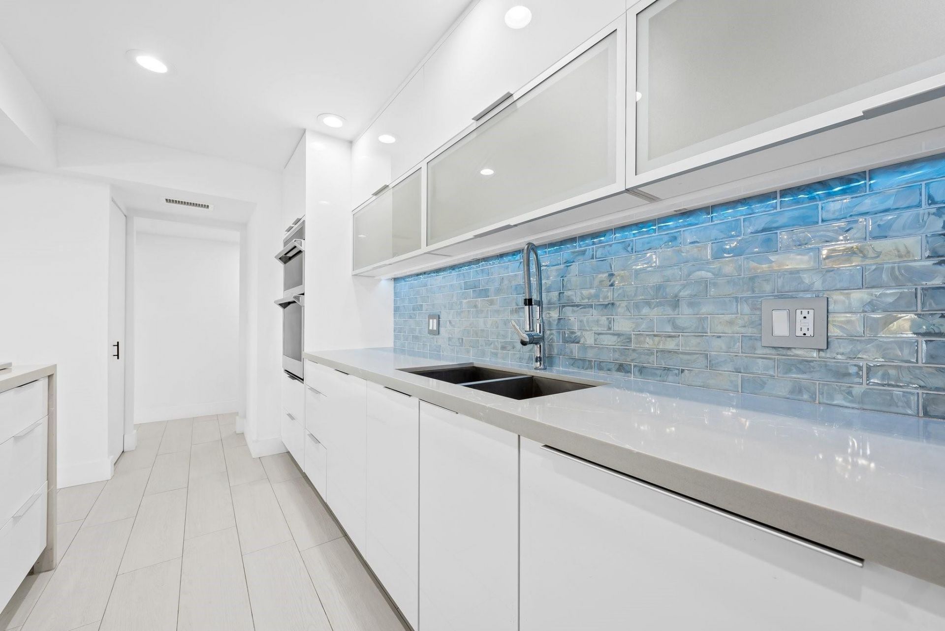 877 NE 195th Street, Unit 422, Miami, FL 33179 Photo