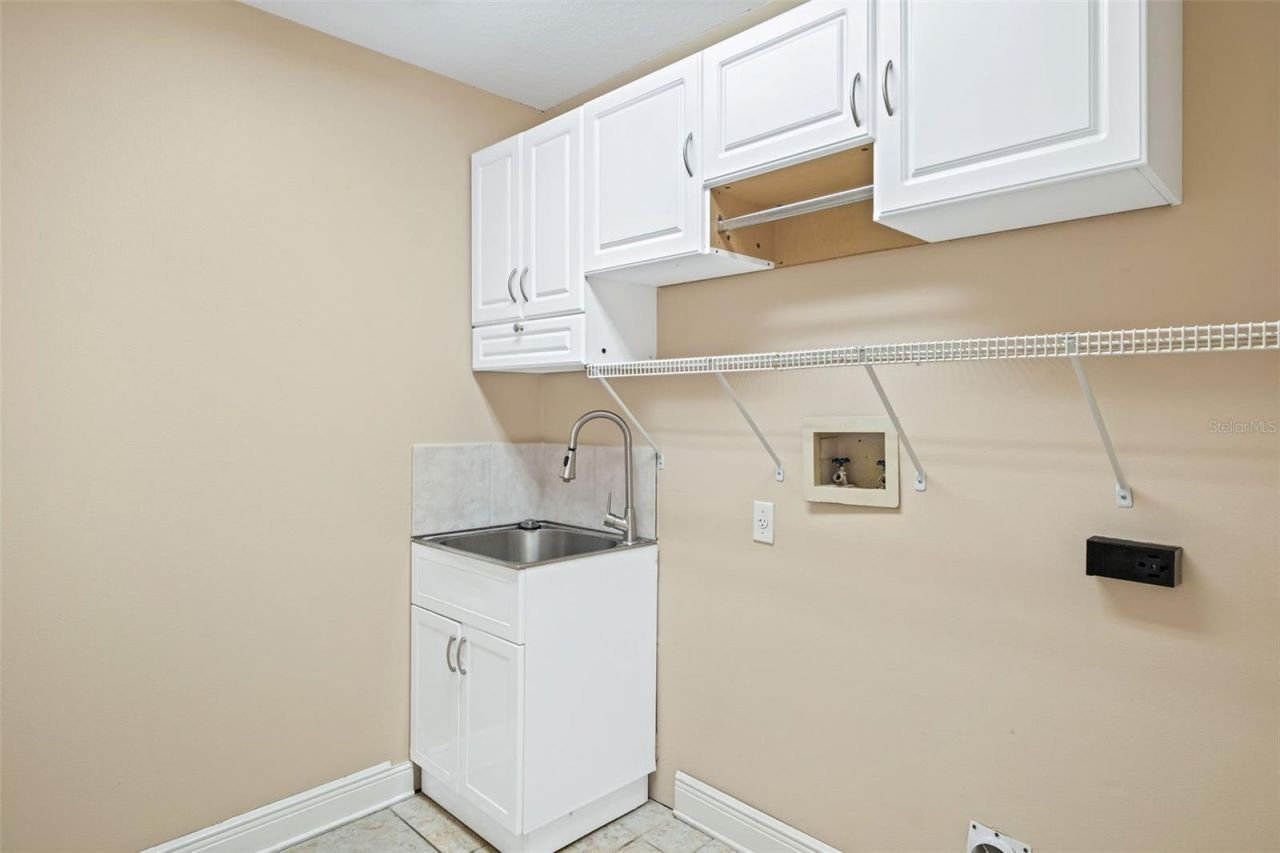 7670 Milano Drive, Orlando, FL 32835 Photo