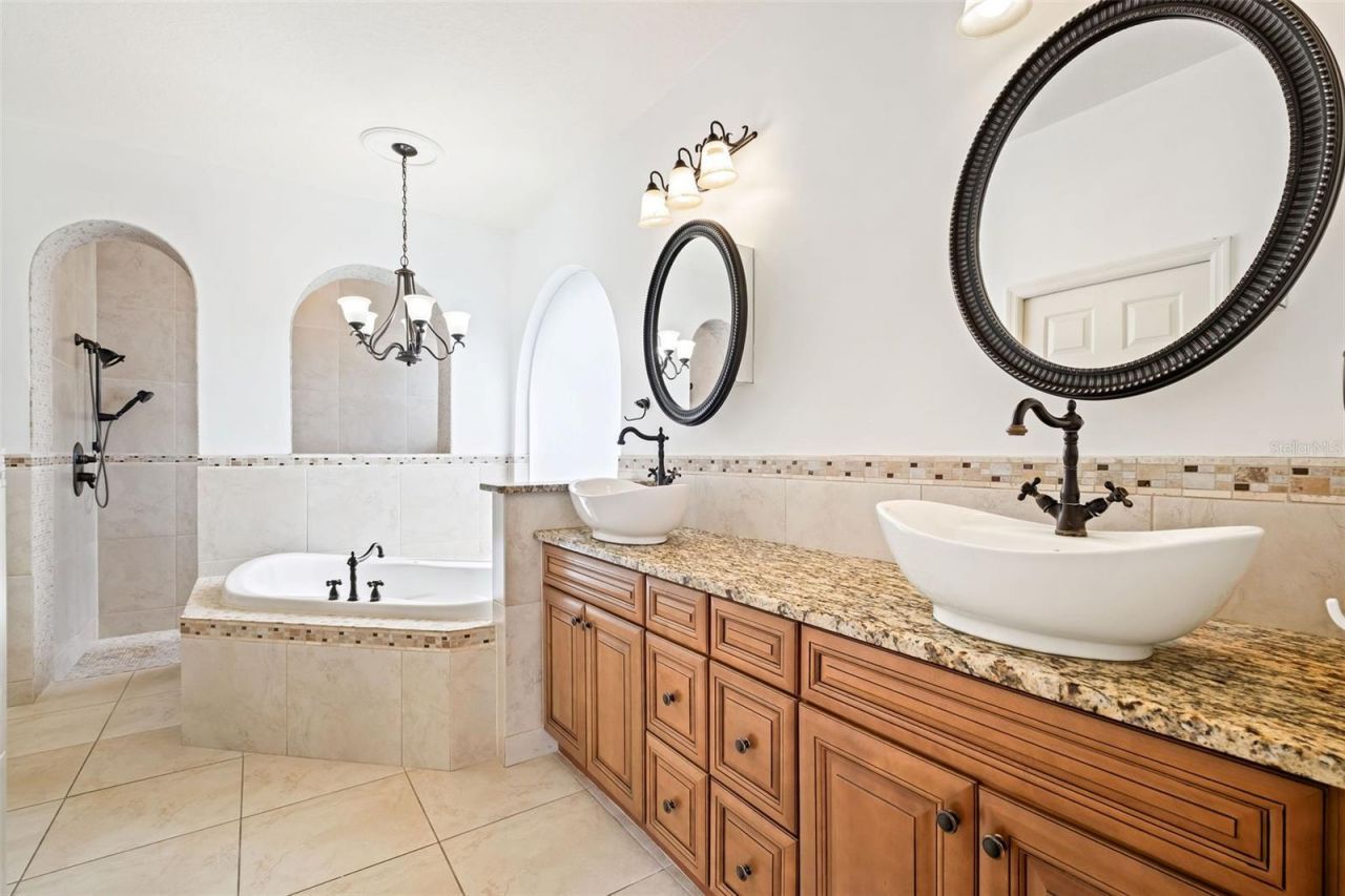 7670 Milano Drive, Orlando, FL 32835 Photo