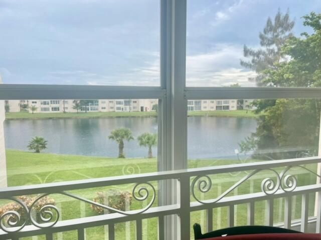 2700 Sunrise Lakes Drive W, Unit 301, Sunrise, FL 33322 Photo