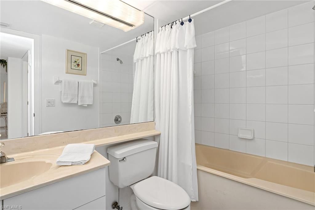300 Horse Creek Dr, Unit 408, Naples, FL 34110 Photo