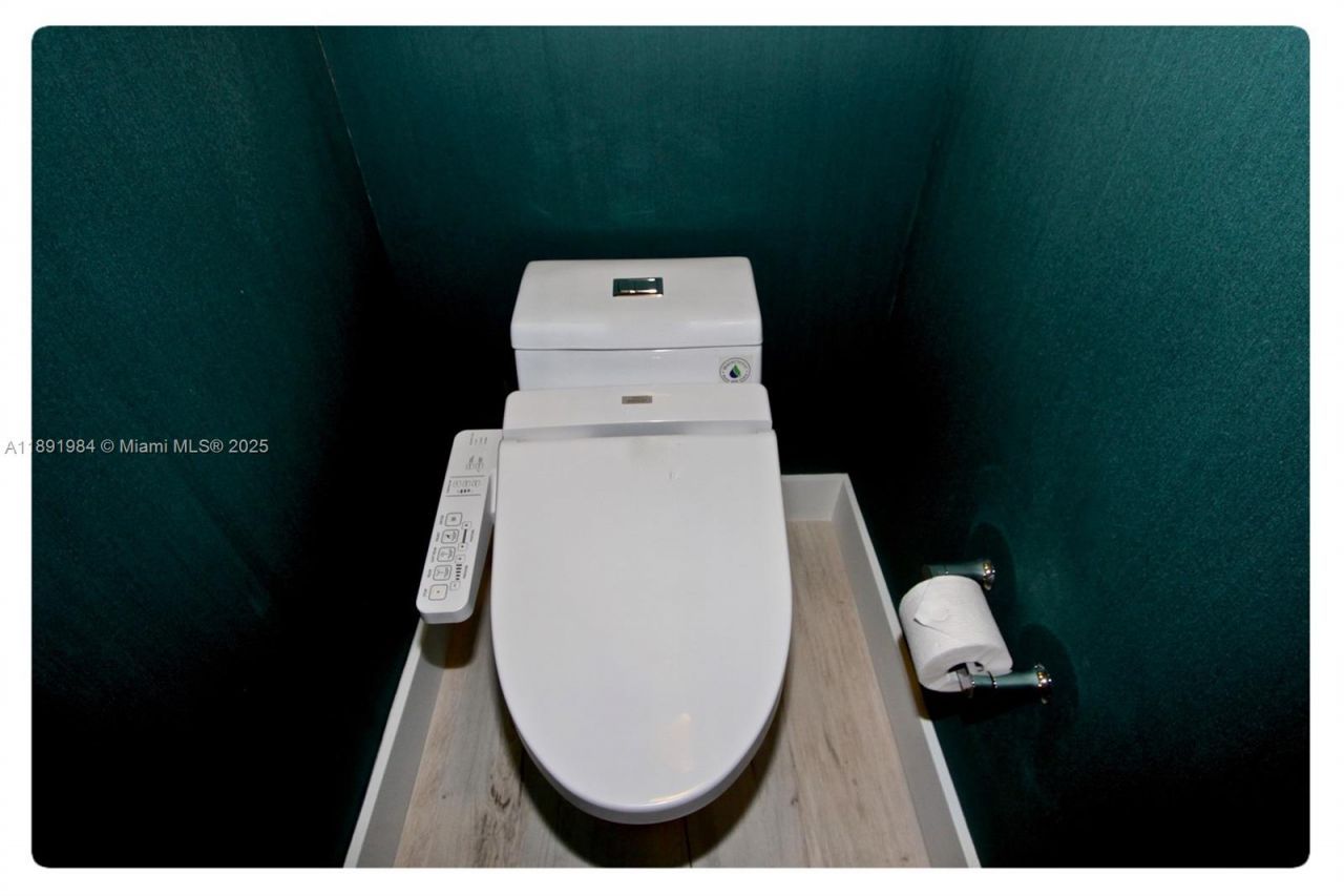 3500 Island Blvd, Unit DPH01, Aventura, FL 33160 Photo