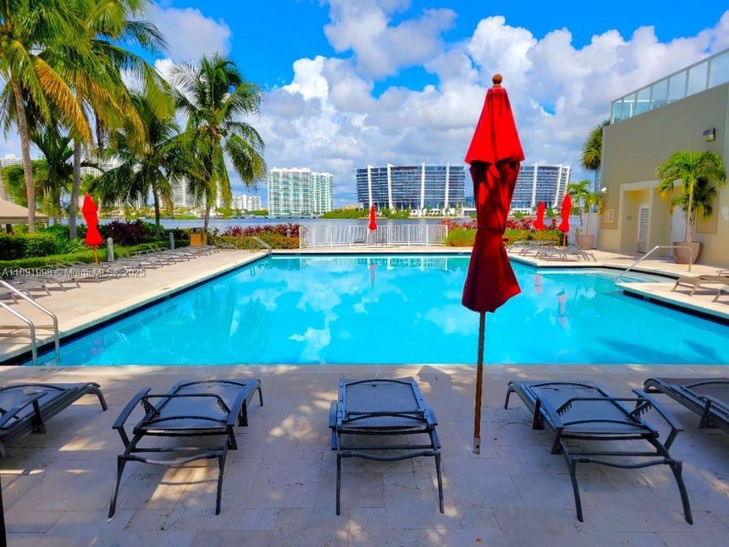 18100 N Bay Rd, Unit 708, Sunny Isles Beach, FL 33160 Photo