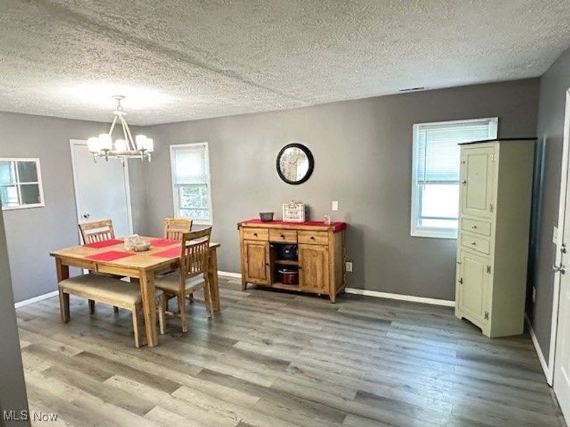 2194 Santom Road E, Stow, OH 44224 Photo 9