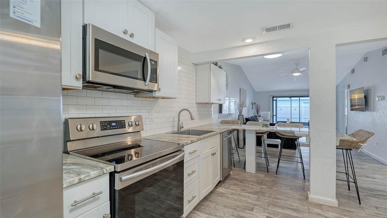 5911 39th Avenue W, Bradenton, FL 34209 Photo