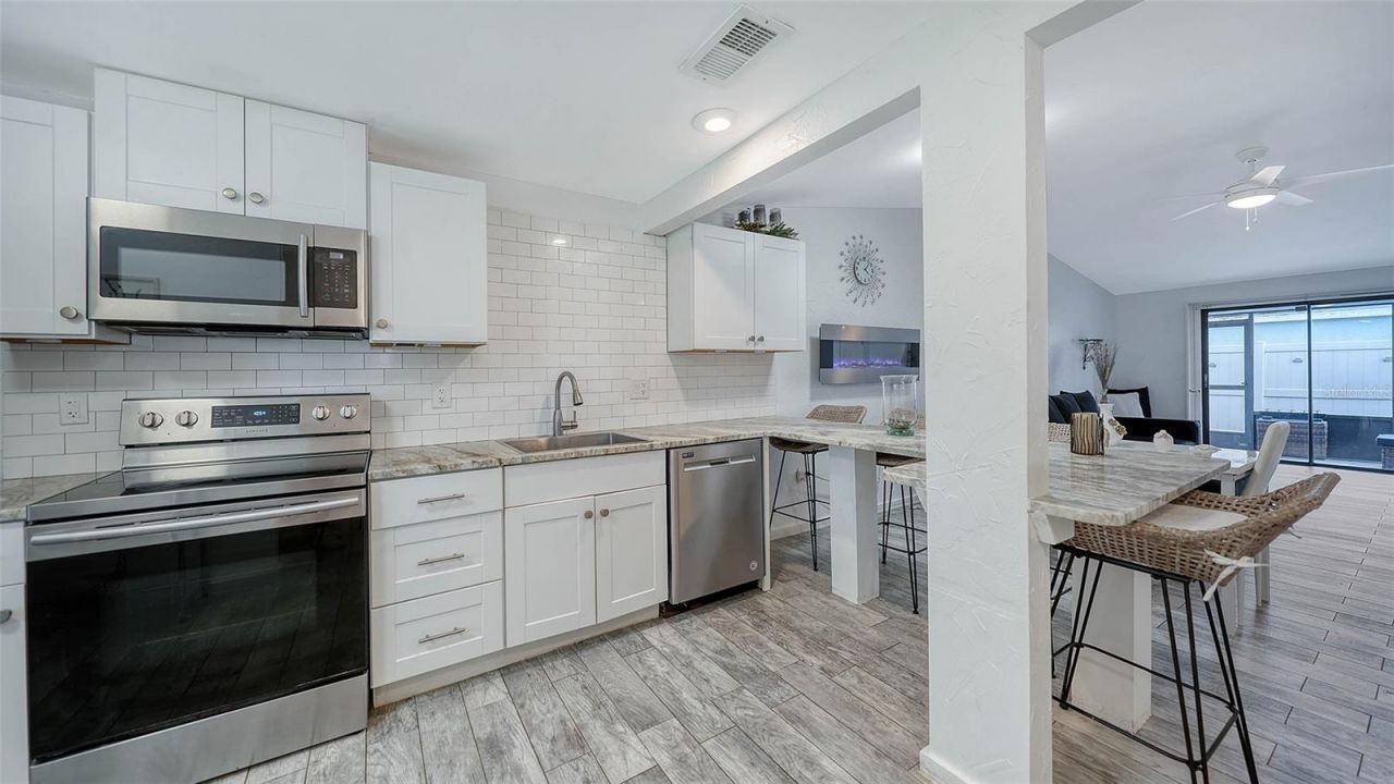 5911 39th Avenue W, Bradenton, FL 34209 Photo