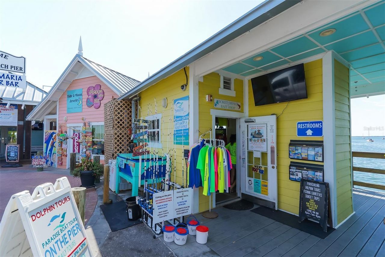 5911 39th Avenue W, Bradenton, FL 34209 Photo