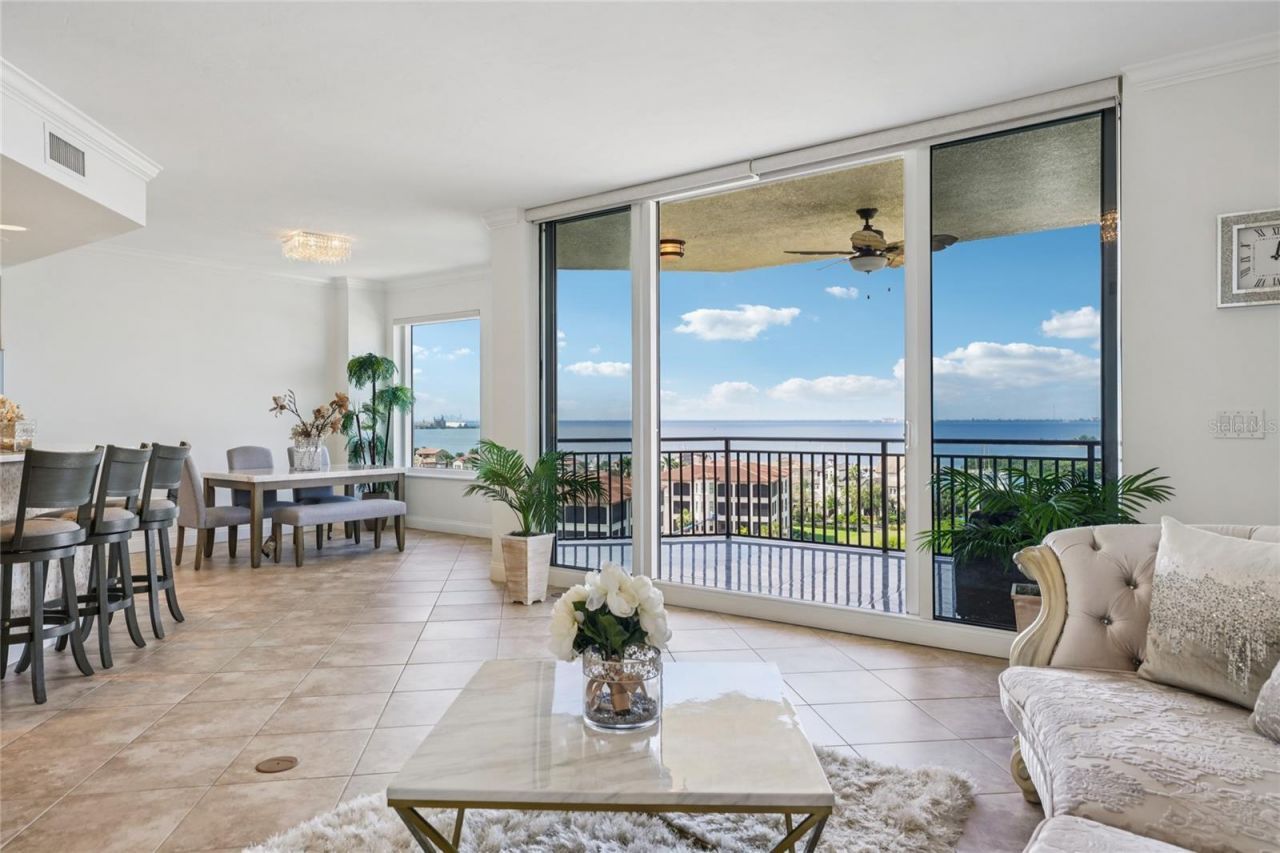 5823 Bowen Daniel Drive, Unit 902, Tampa, FL 33616 Photo