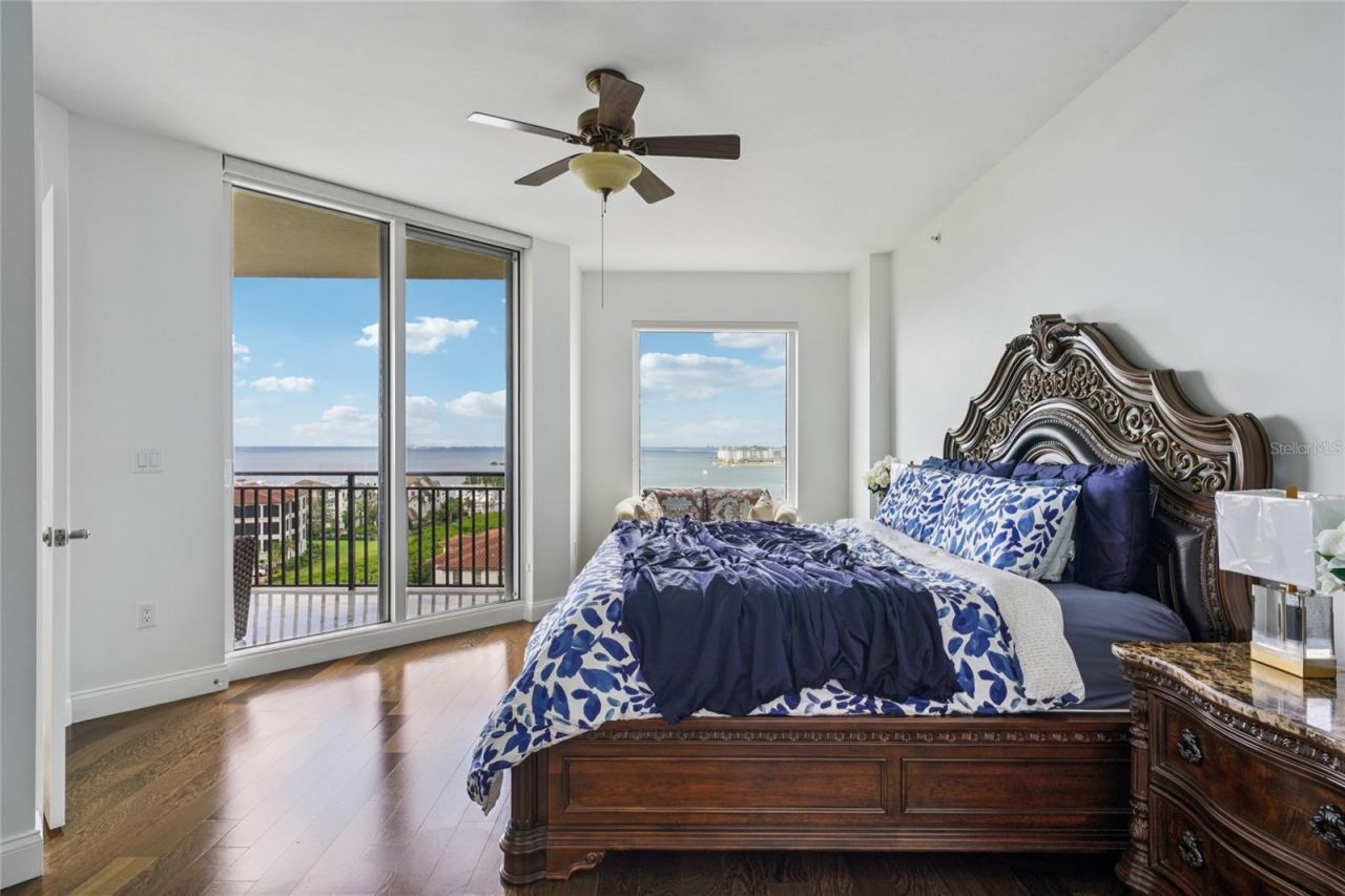 5823 Bowen Daniel Drive, Unit 902, Tampa, FL 33616 Photo