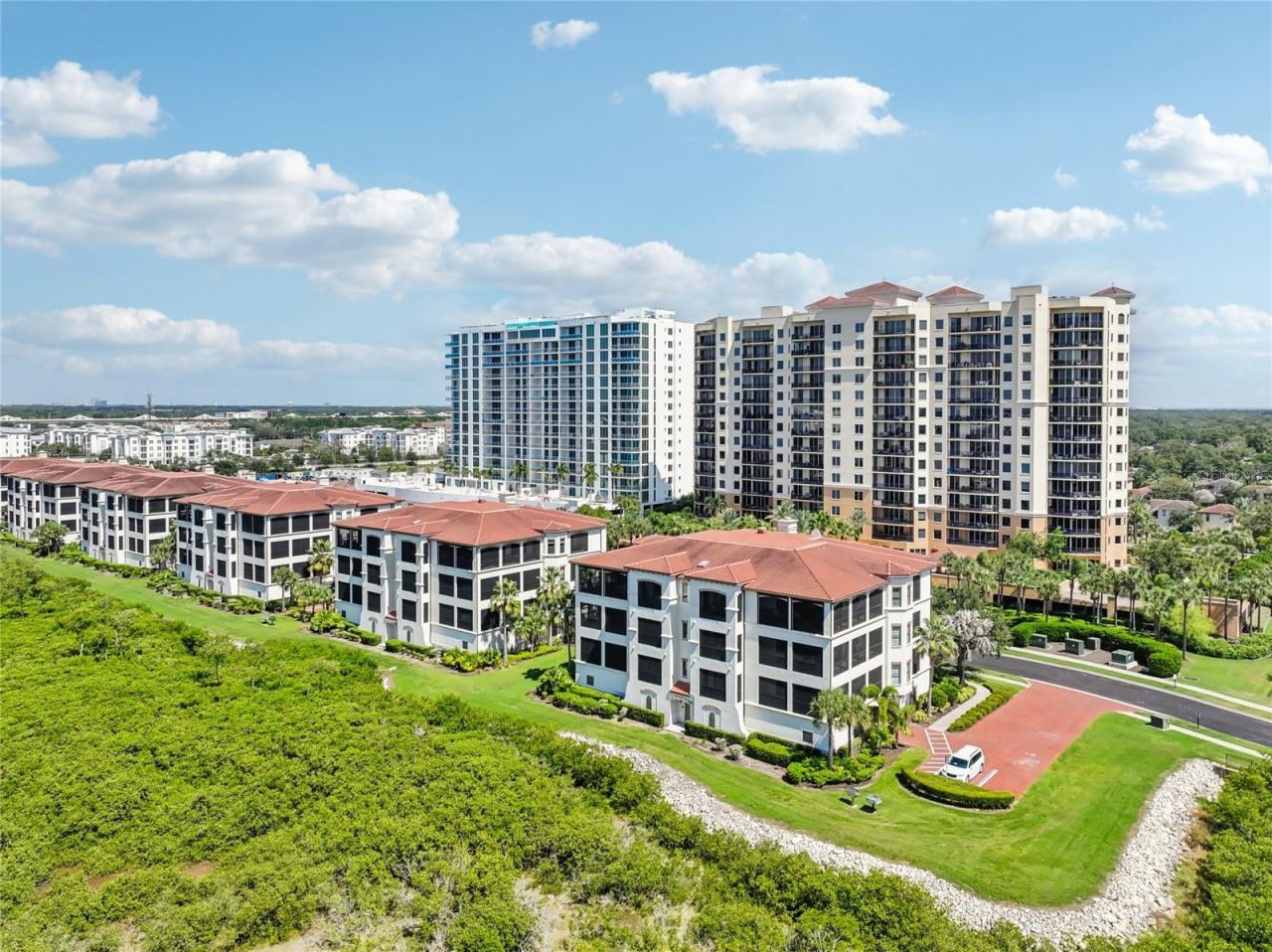 5823 Bowen Daniel Drive, Unit 902, Tampa, FL 33616 Photo