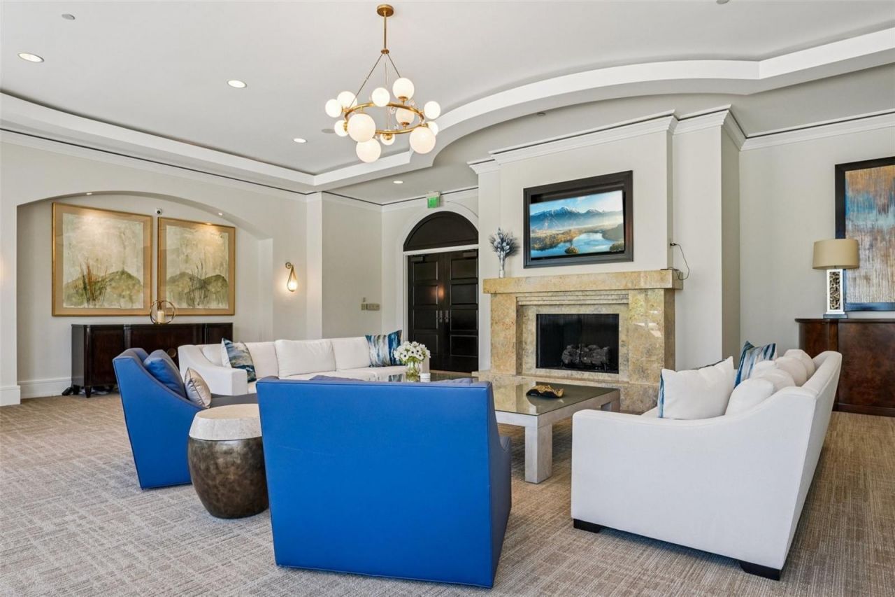 5823 Bowen Daniel Drive, Unit 902, Tampa, FL 33616 Photo