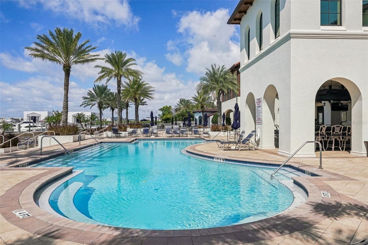 5823 Bowen Daniel Drive, Unit 902, Tampa, FL 33616 Photo