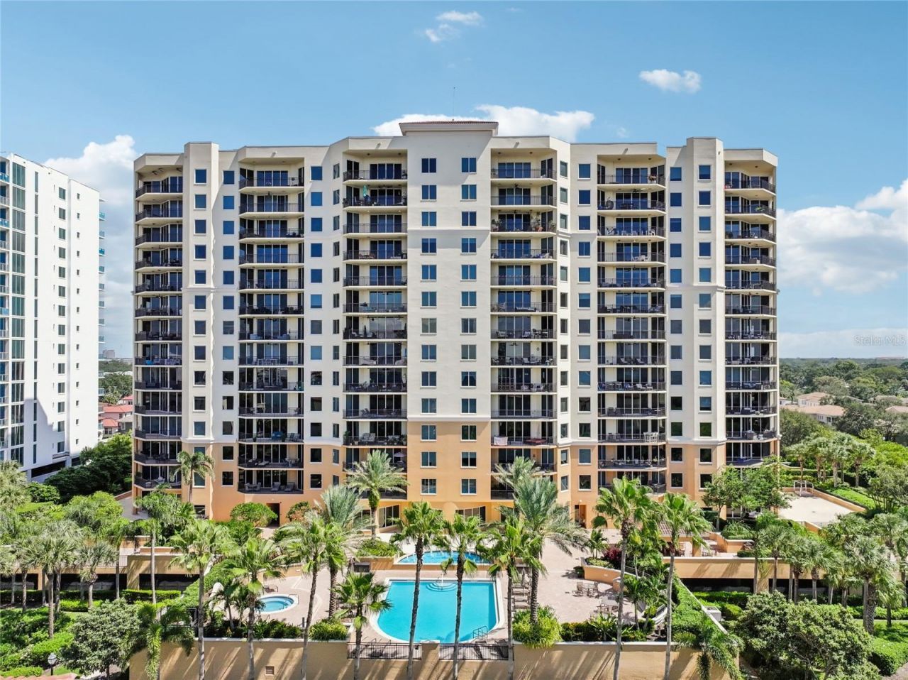 5823 Bowen Daniel Drive, Unit 902, Tampa, FL 33616 Photo