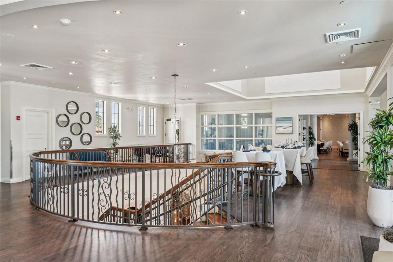 5823 Bowen Daniel Drive, Unit 902, Tampa, FL 33616 Photo