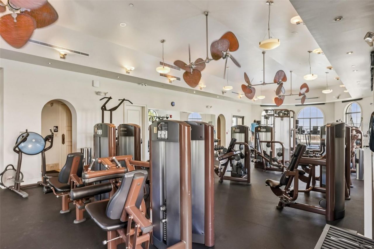 5823 Bowen Daniel Drive, Unit 902, Tampa, FL 33616 Photo