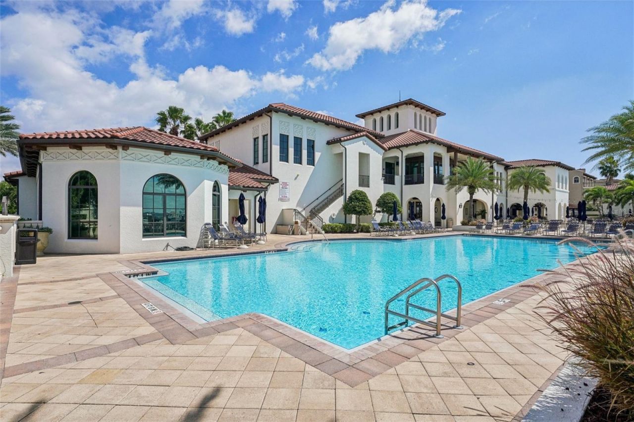 5823 Bowen Daniel Drive, Unit 902, Tampa, FL 33616 Photo