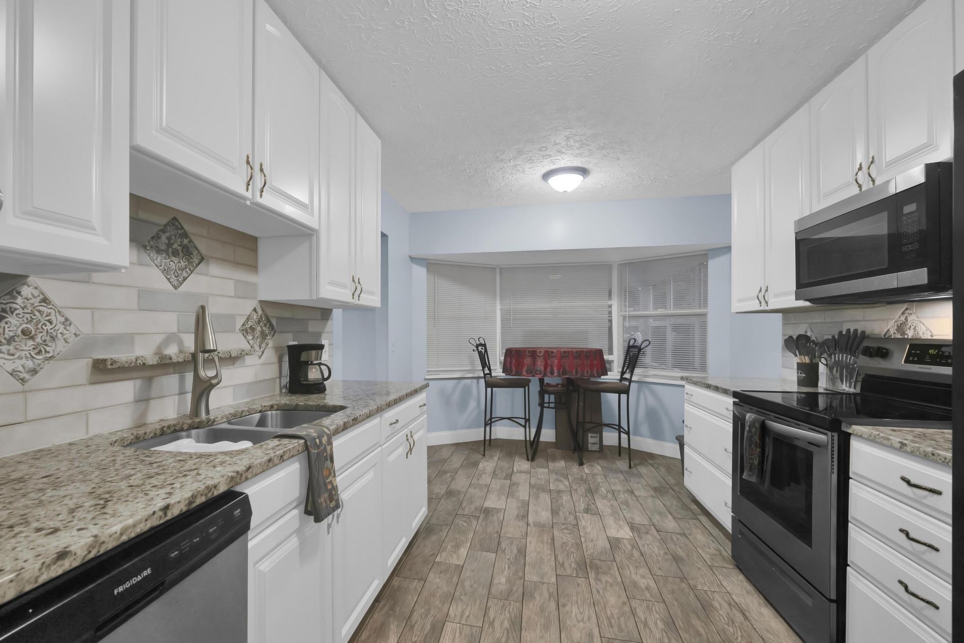 2718 SE Buccaneer Circle, Port Saint Lucie, FL 34952 Photo