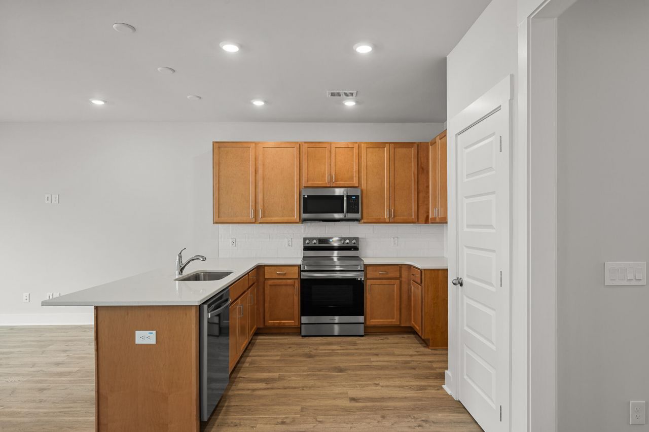 358 Bremerton Drive Photo 7