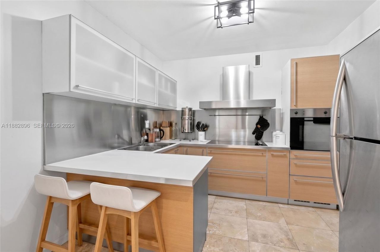 5700 Collins Ave, Unit 3M, Miami Beach, FL 33140 Photo