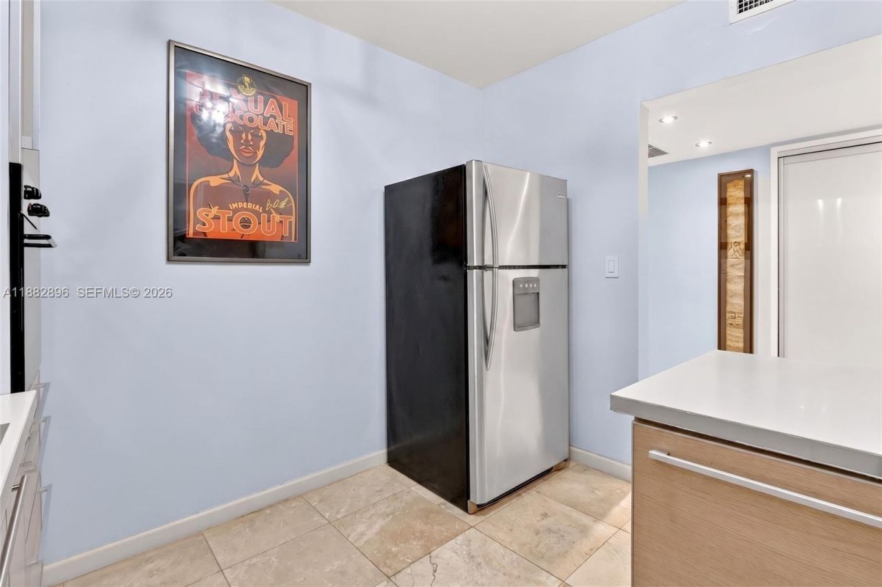 5700 Collins Ave, Unit 3M, Miami Beach, FL 33140 Photo