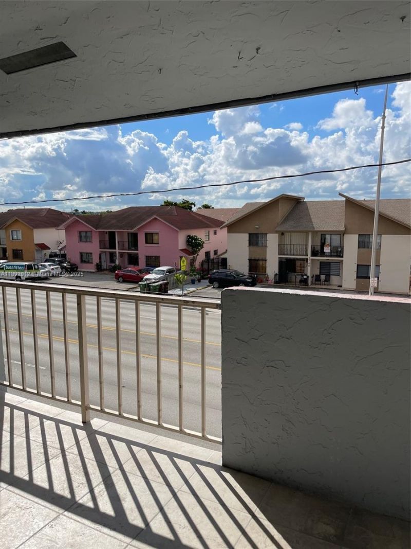 1725 W 60th St, Unit F304, Hialeah, FL 33012 Photo