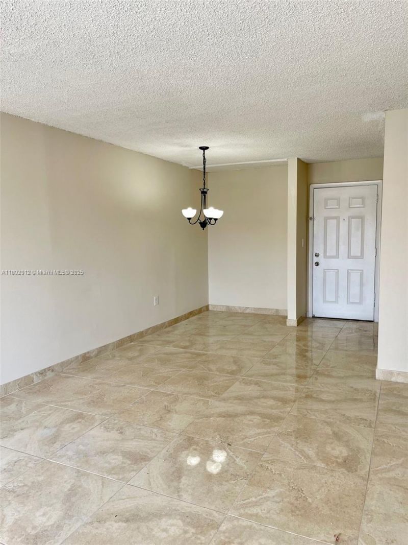1725 W 60th St, Unit F304, Hialeah, FL 33012 Photo