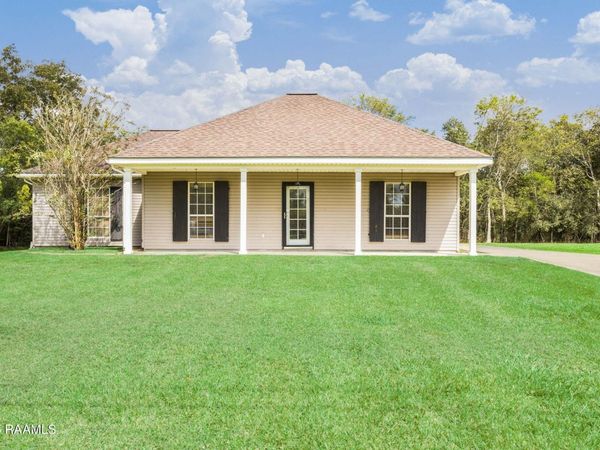 1064 Oleus Champagne Sr Road, St. Martinville, LA 70582