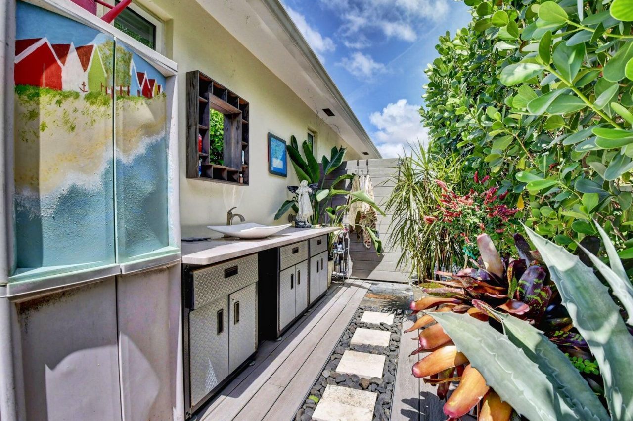 222 S Seacrest Circle, Delray Beach, FL 33444 Photo