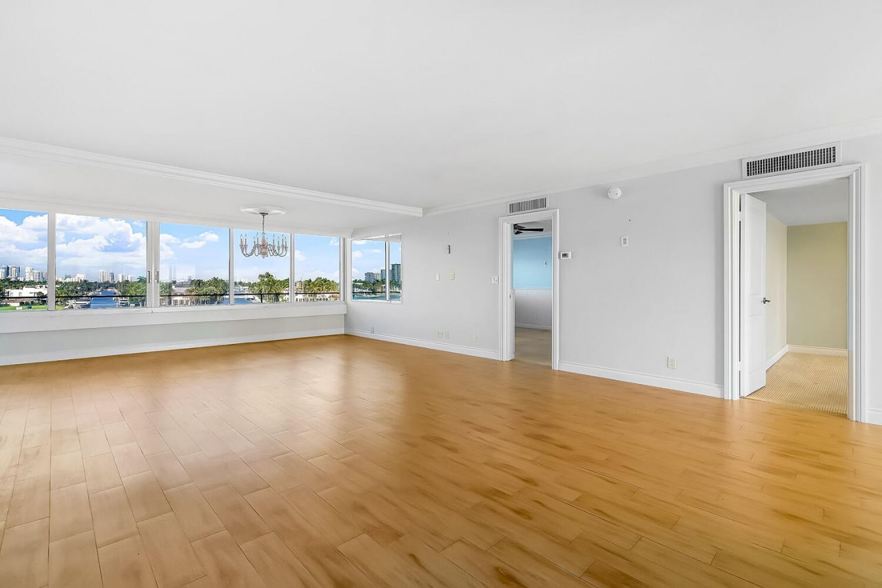 215 N Birch Road, Unit 5b, Fort Lauderdale, FL 33304 Photo