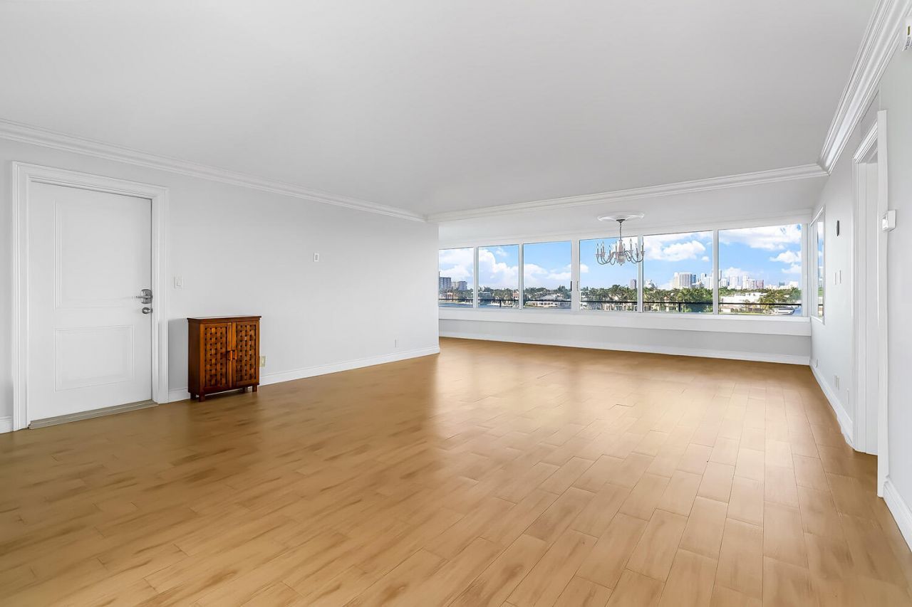 215 N Birch Road, Unit 5b, Fort Lauderdale, FL 33304 Photo