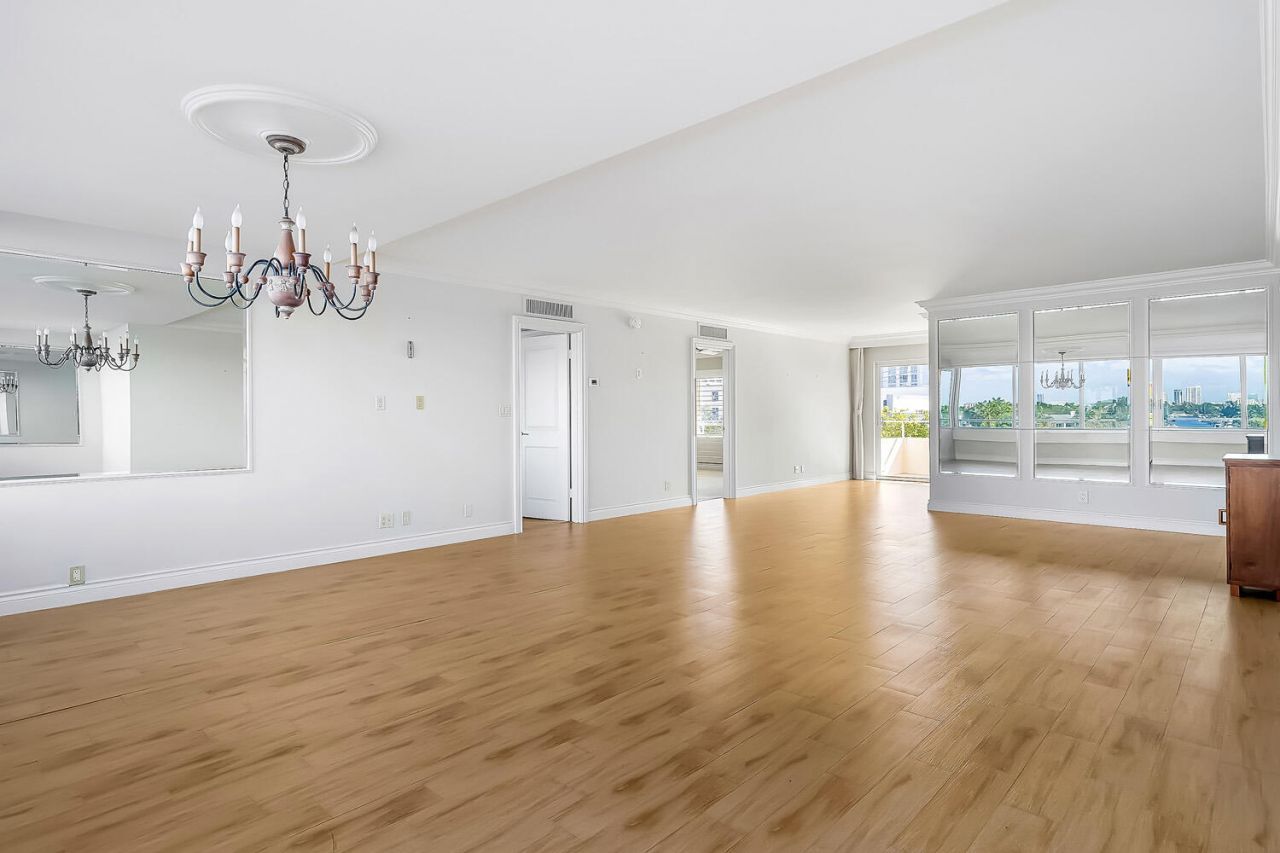 215 N Birch Road, Unit 5b, Fort Lauderdale, FL 33304 Photo