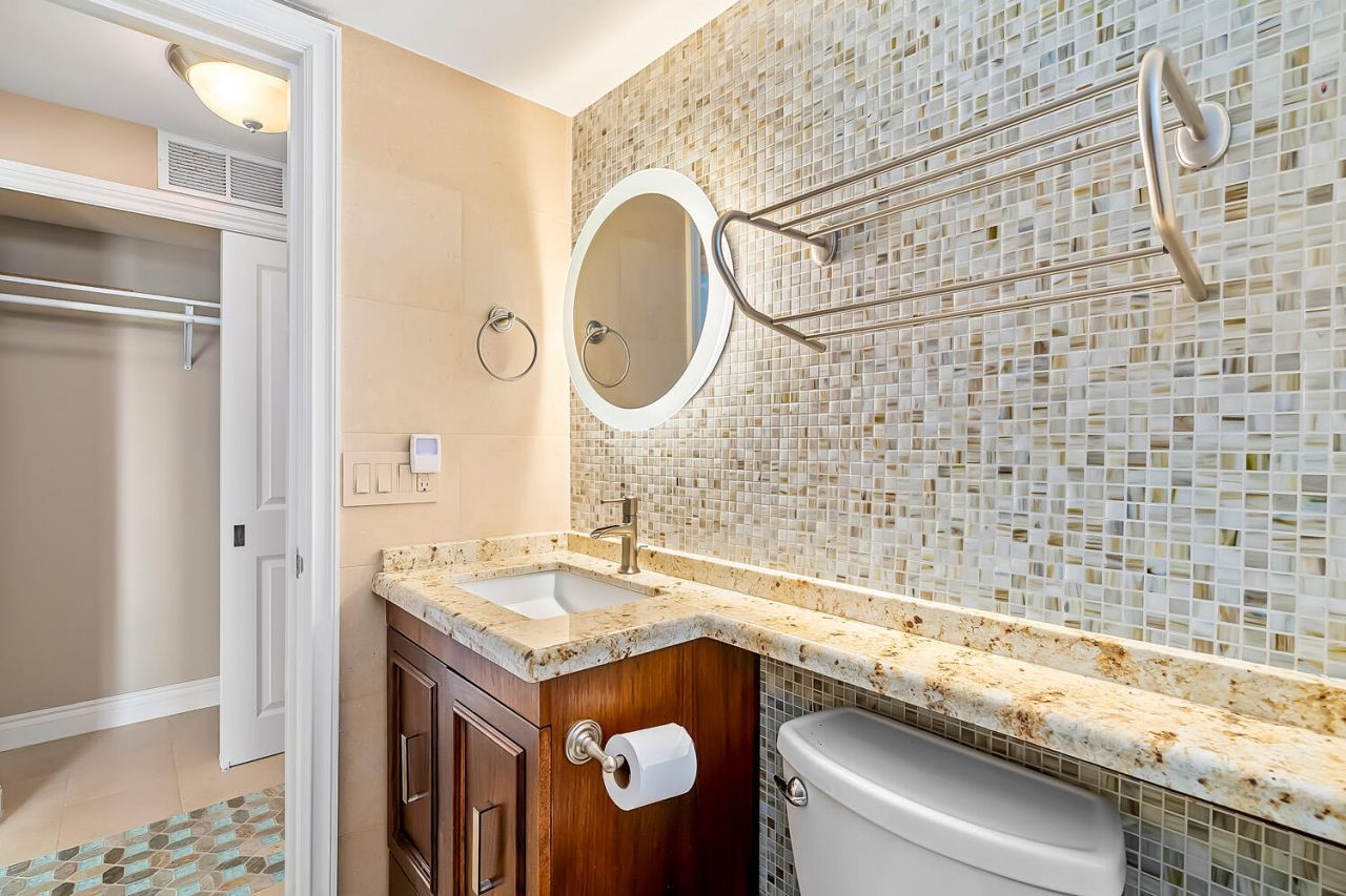 215 N Birch Road, Unit 5b, Fort Lauderdale, FL 33304 Photo