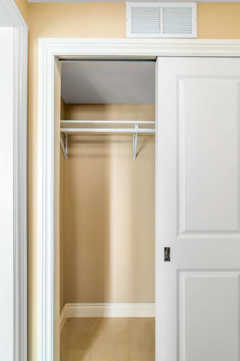 215 N Birch Road, Unit 5b, Fort Lauderdale, FL 33304 Photo