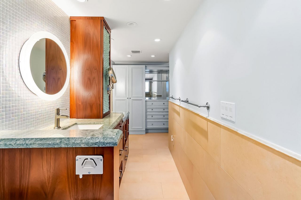 215 N Birch Road, Unit 5b, Fort Lauderdale, FL 33304 Photo