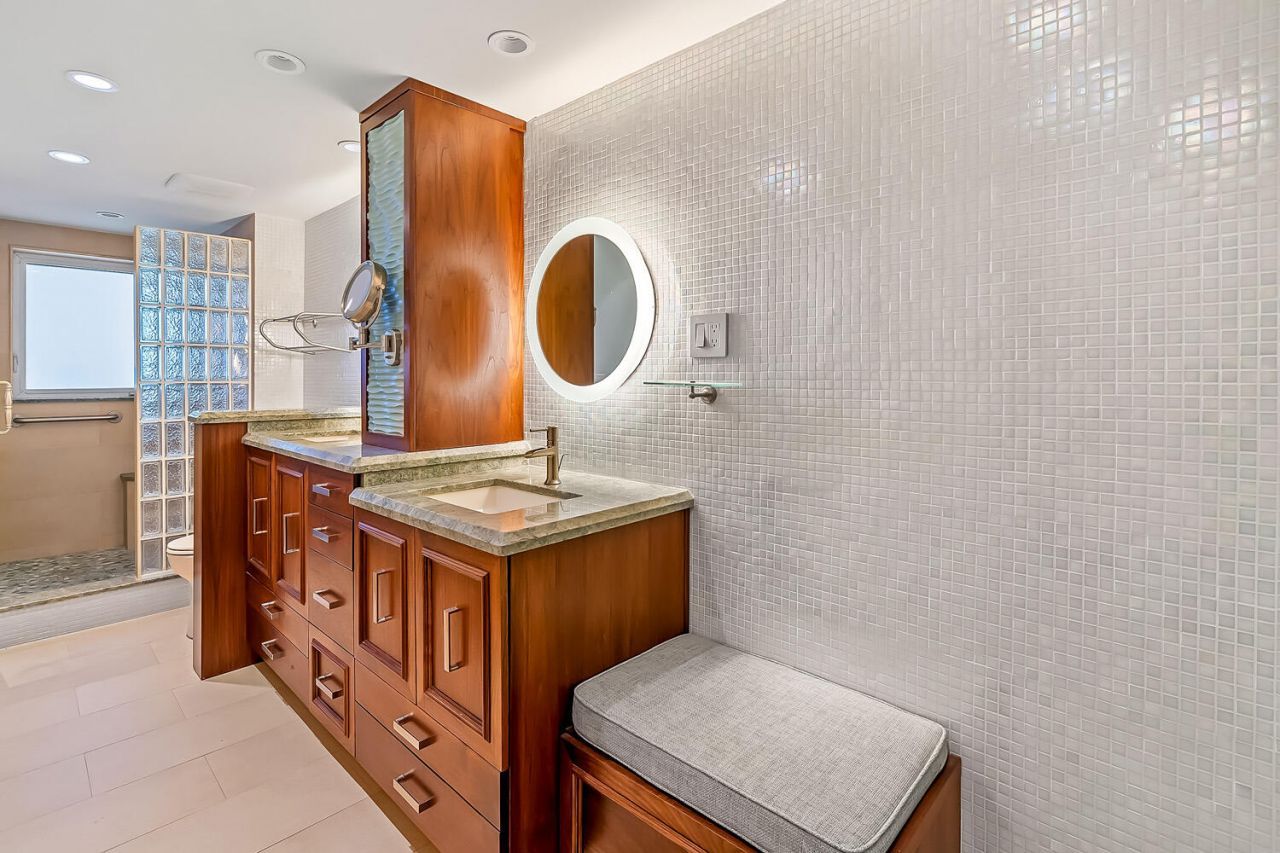 215 N Birch Road, Unit 5b, Fort Lauderdale, FL 33304 Photo