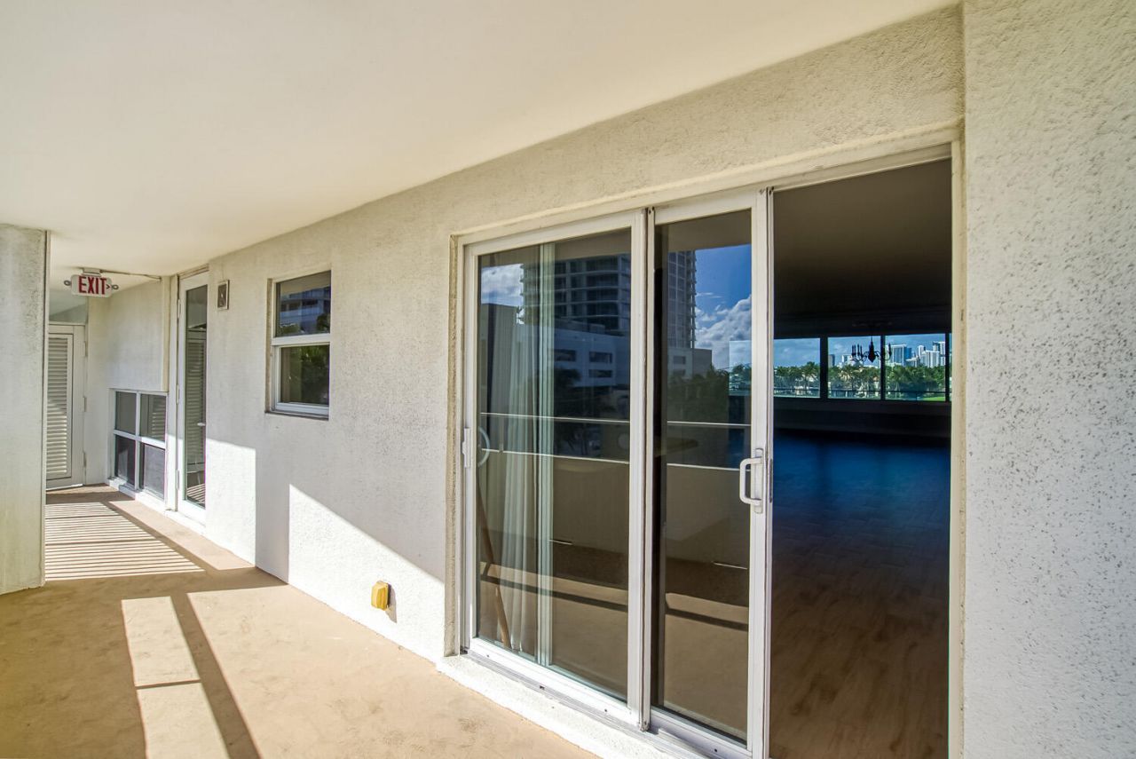 215 N Birch Road, Unit 5b, Fort Lauderdale, FL 33304 Photo