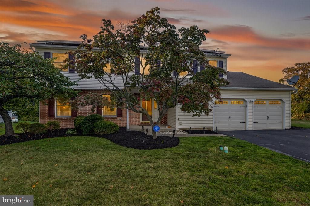 1520 FAIRGROUNDS ROAD, HATFIELD, PA 19440