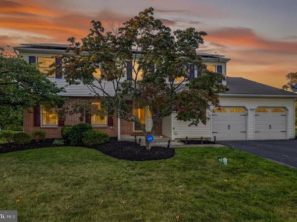 1520 FAIRGROUNDS ROAD, HATFIELD, PA 19440