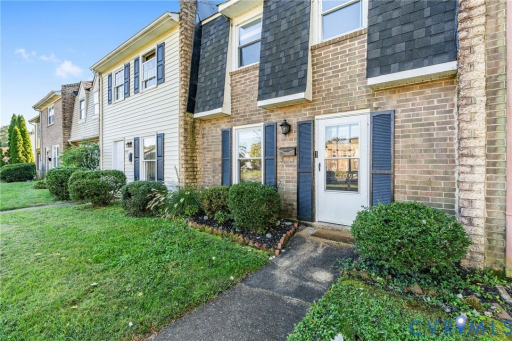 4709 Leadenhall Drive, Chesterfield, VA 23234 Main Photo